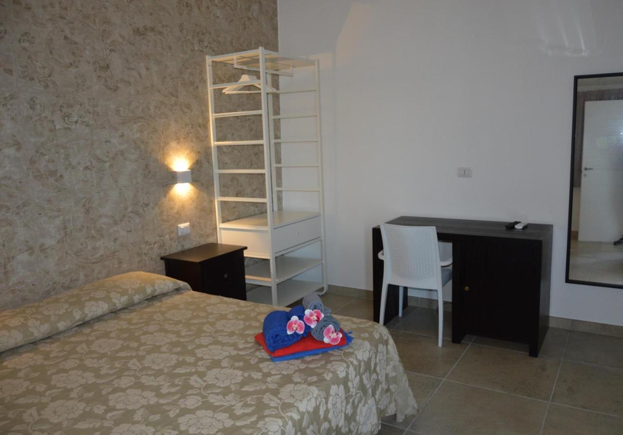 B&B Poseidon Punta Prosciutto Bagian luar foto